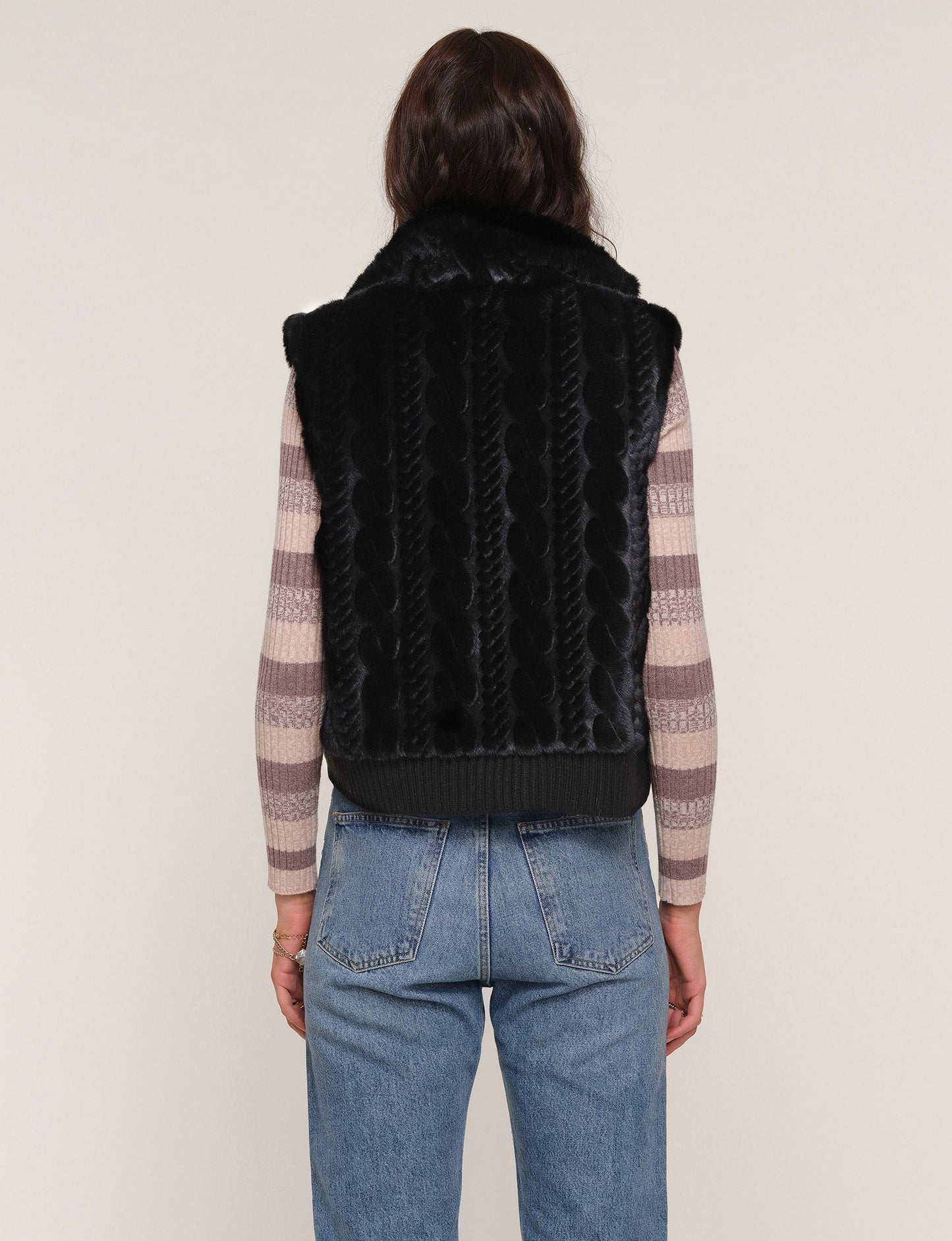 liana vest