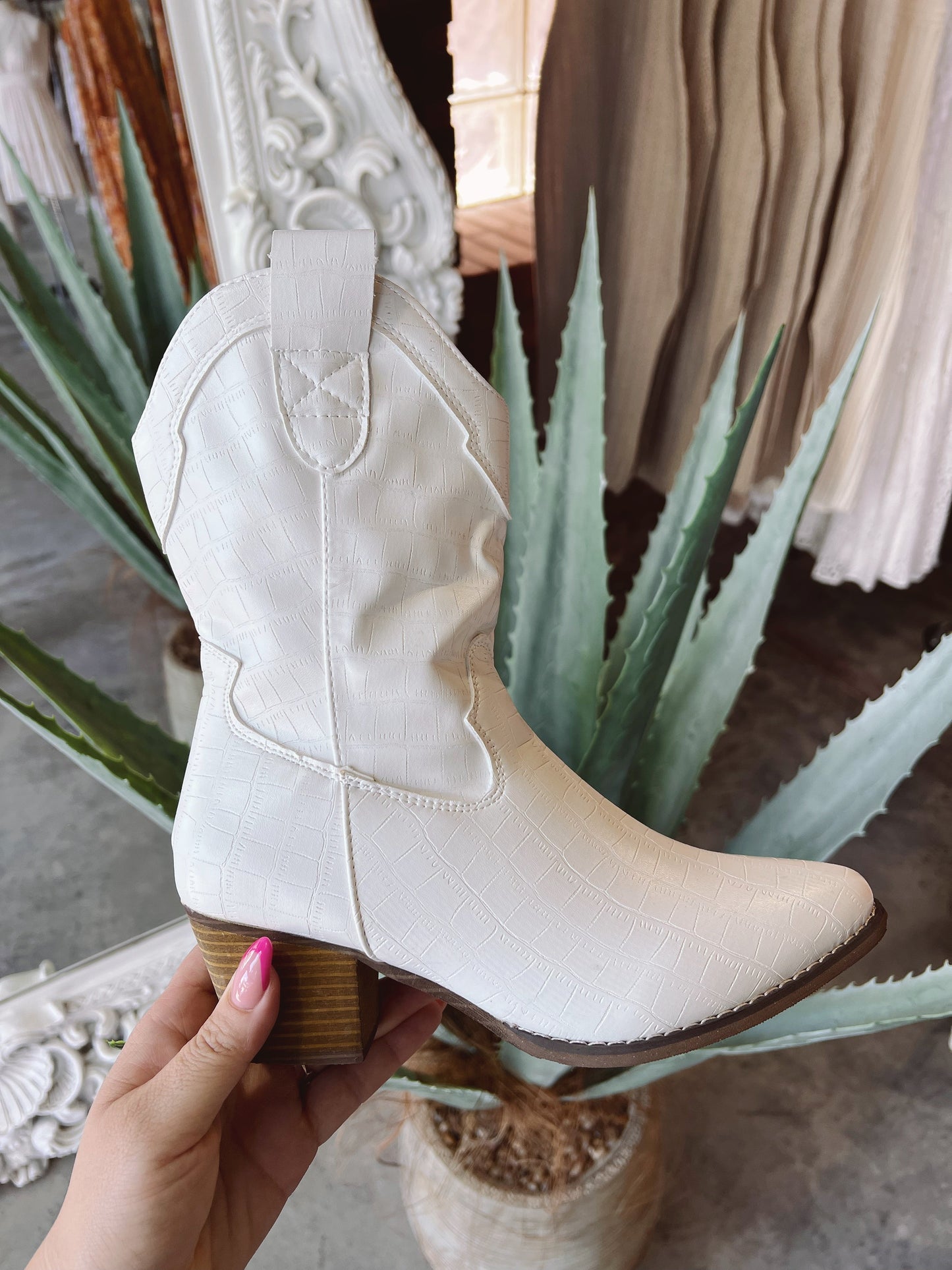 Lennon Booties (White)