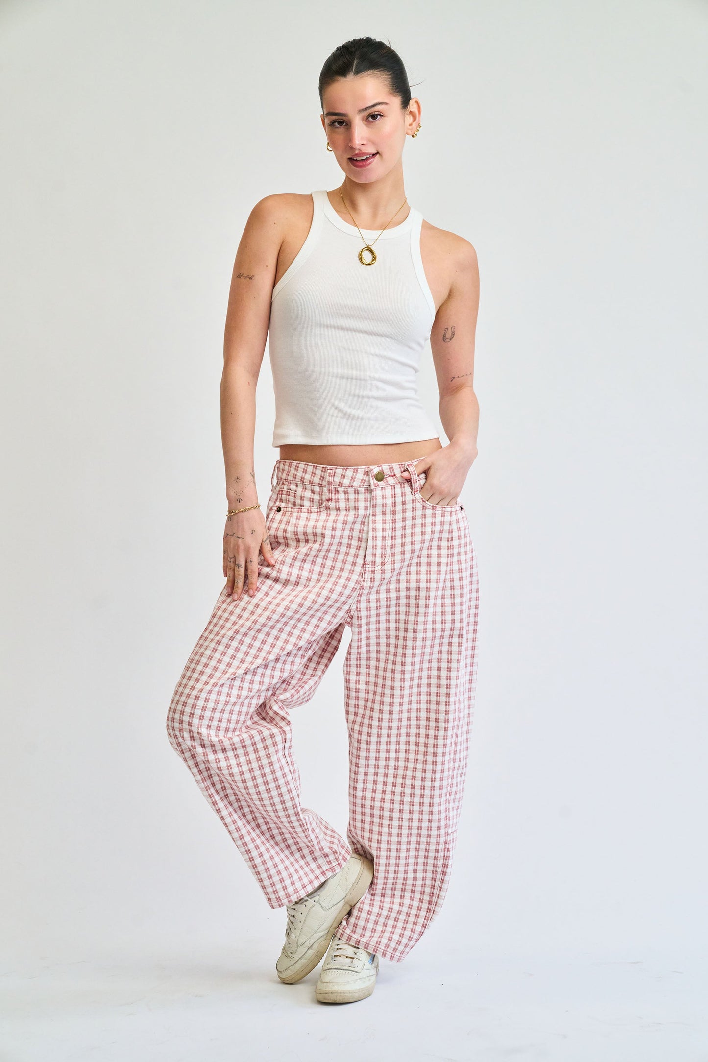 Alessia Barrel Jeans in Light Red