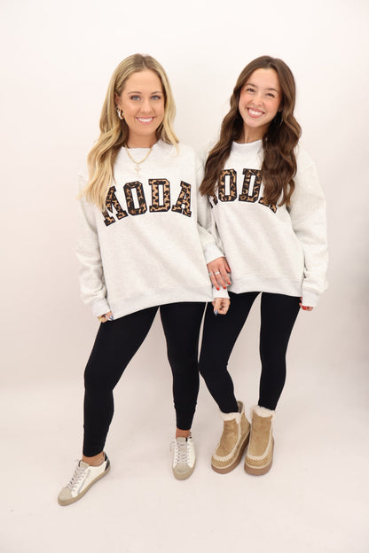 Moda Leopard Mock Neck Pullover