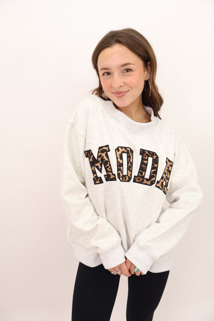 Moda Leopard Mock Neck Pullover