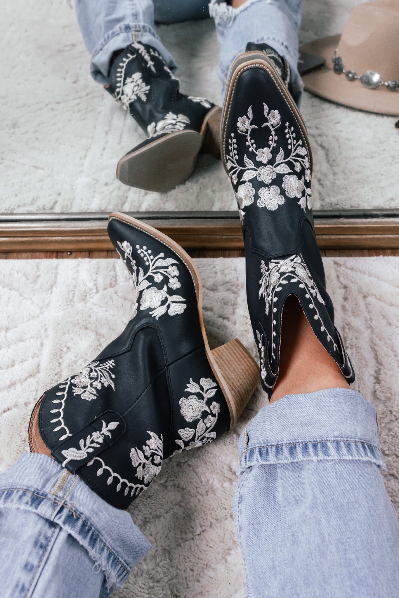 Round Up Embroidered Cowboy Booties (Black) FINAL SALE