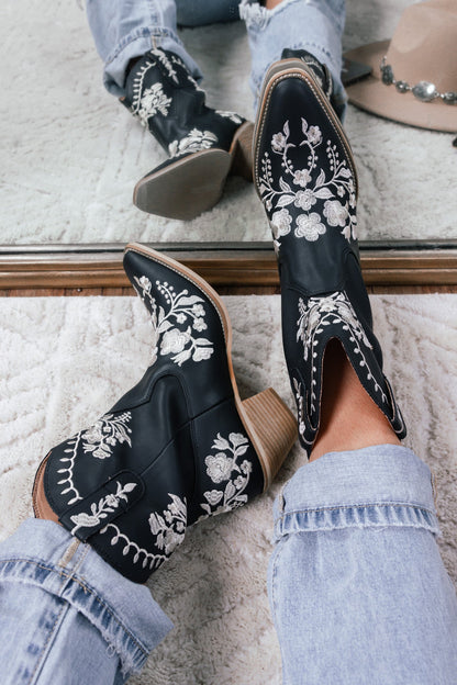 Round Up Embroidered Cowboy Booties (Black) FINAL SALE