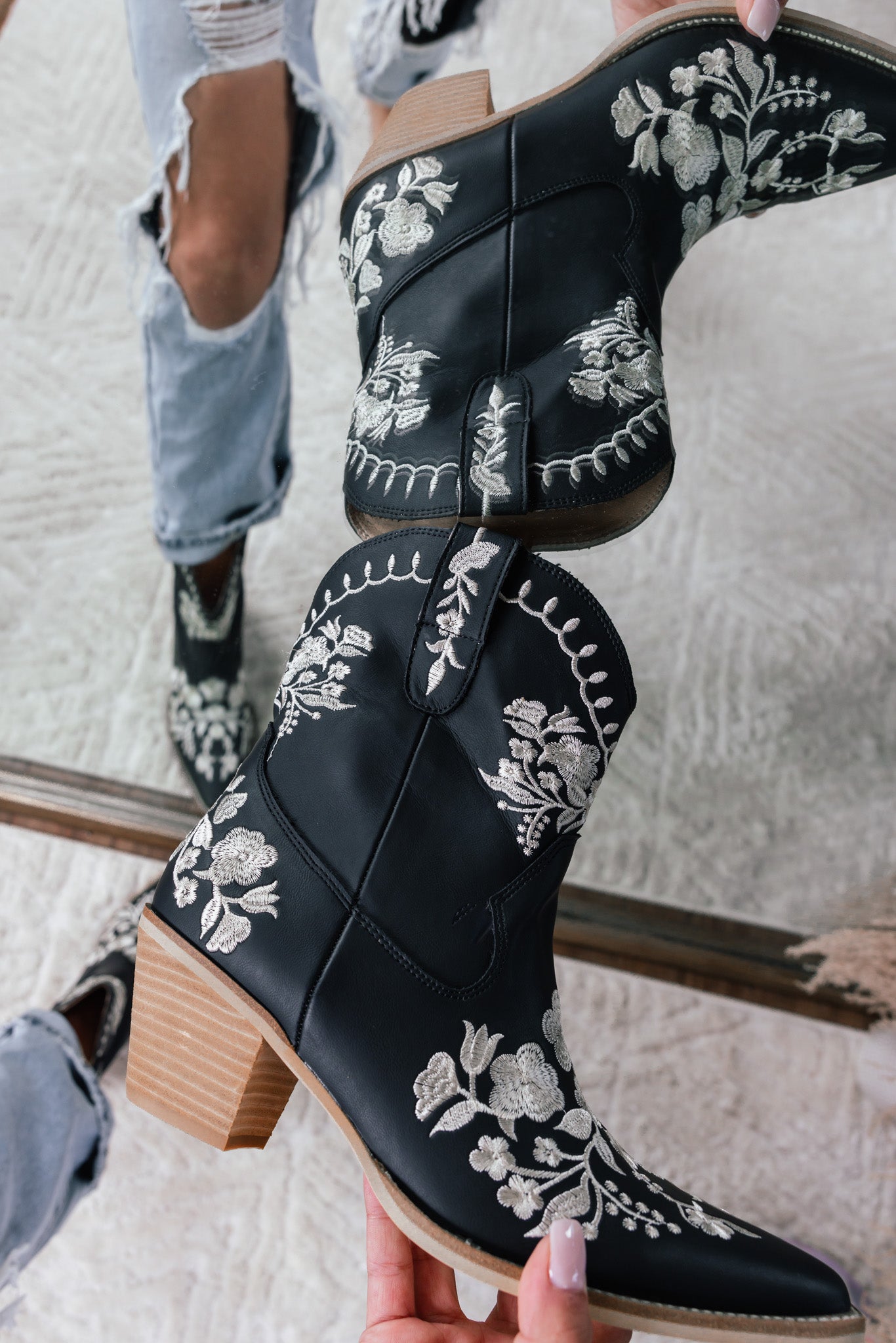 Round Up Embroidered Cowboy Booties (Black) FINAL SALE