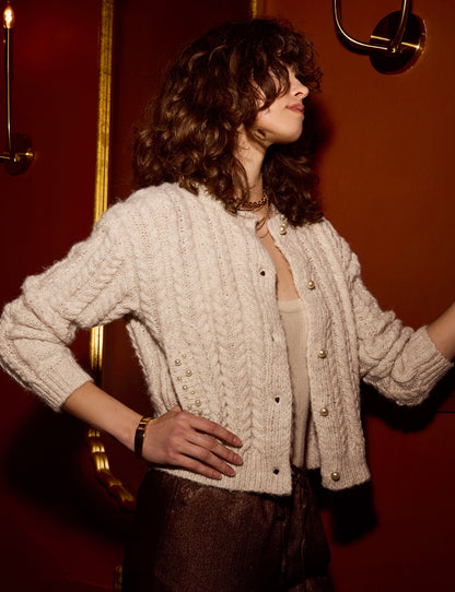 lottie cardi