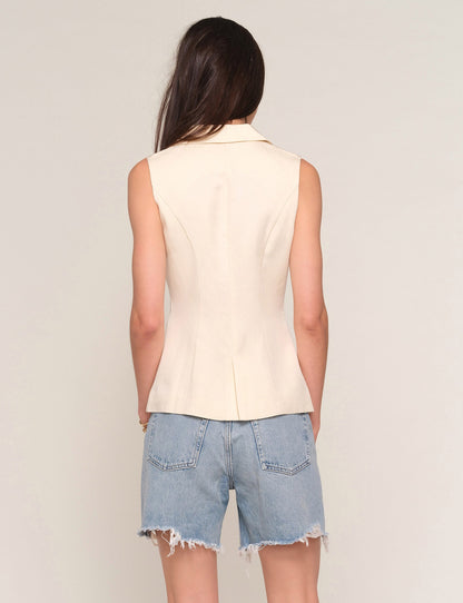 mona vest
