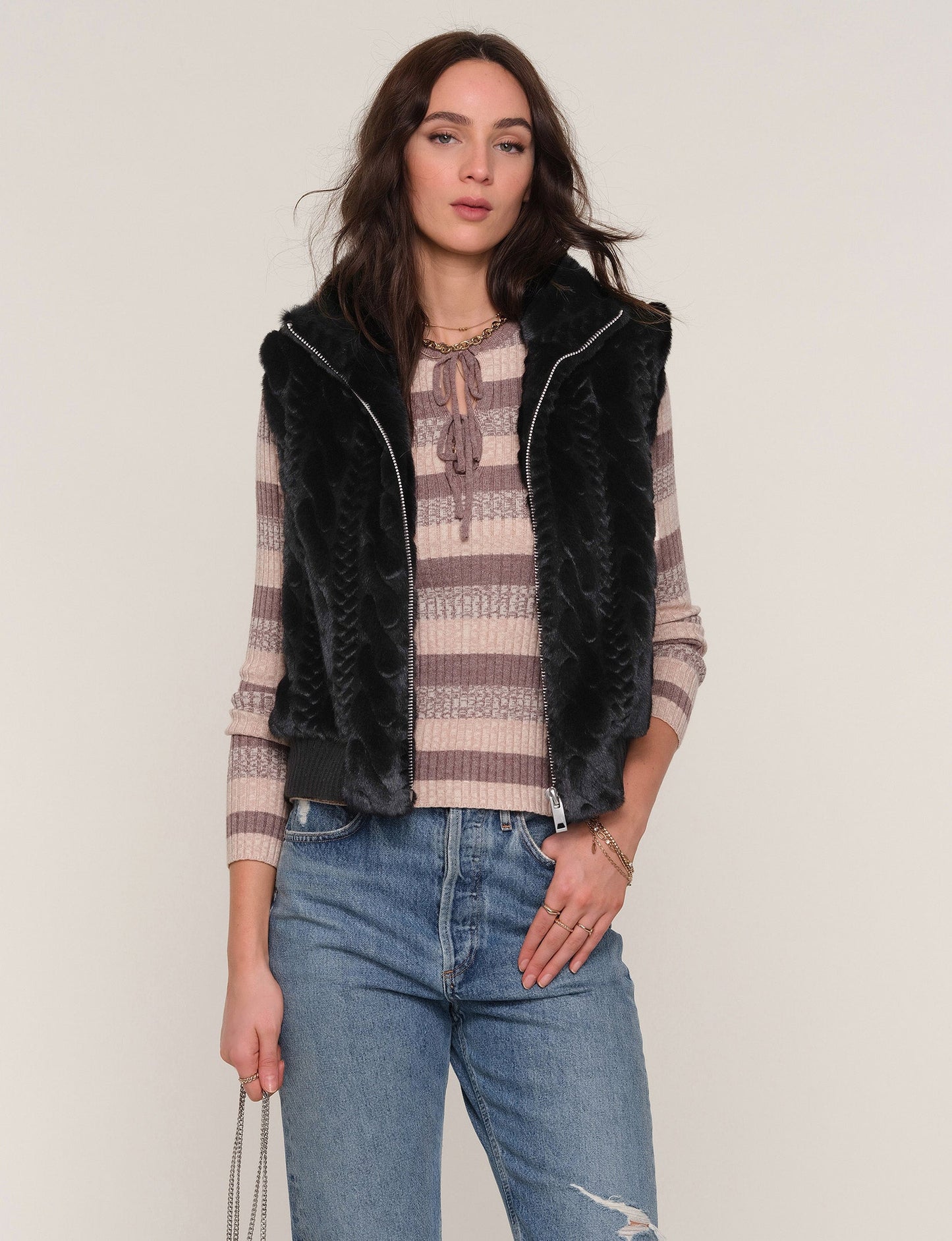 liana vest