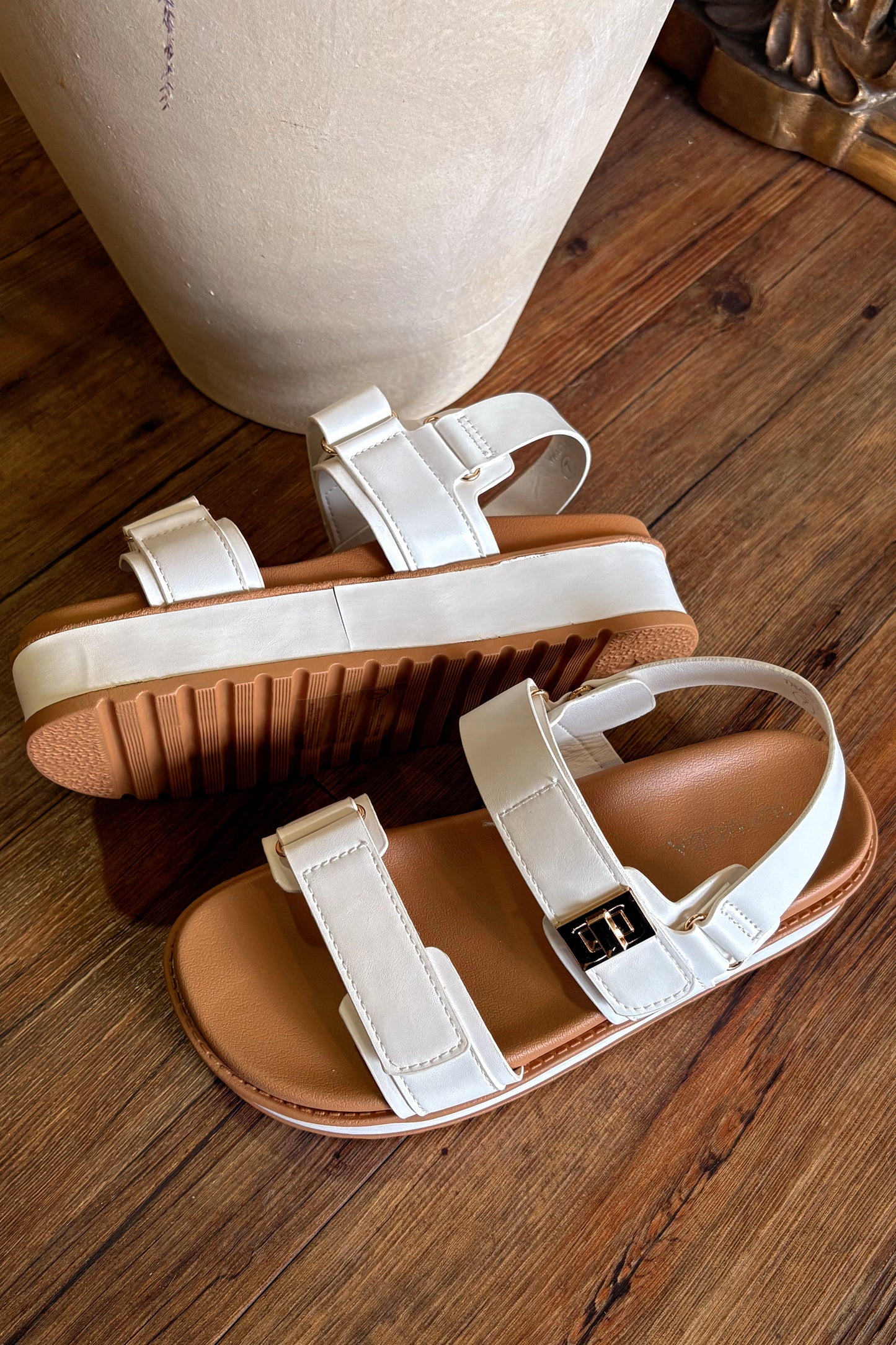 Chic Platform Sandals (White)