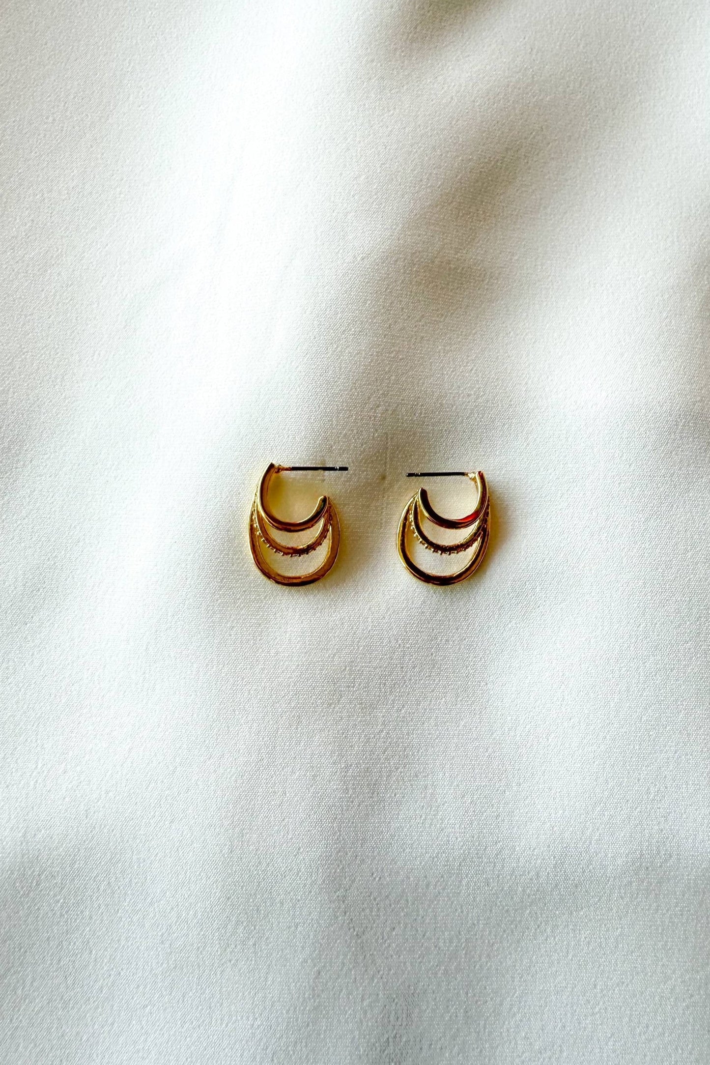 Triple Oval Hoop